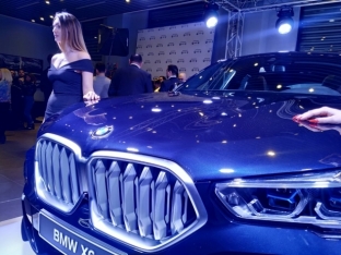 Sürəti 250 km/saat olan BMW-ni Bakıda harada sürmək olar? - MÜSAHİBƏ | FED.az