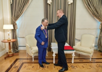 İlham Əliyev Ramiz Mehdiyevi qəbul edib - “HEYDƏR ƏLİYEV” ORDENİNİ TƏQDİM ETDİ | FED.az